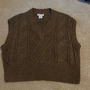Sweater vest